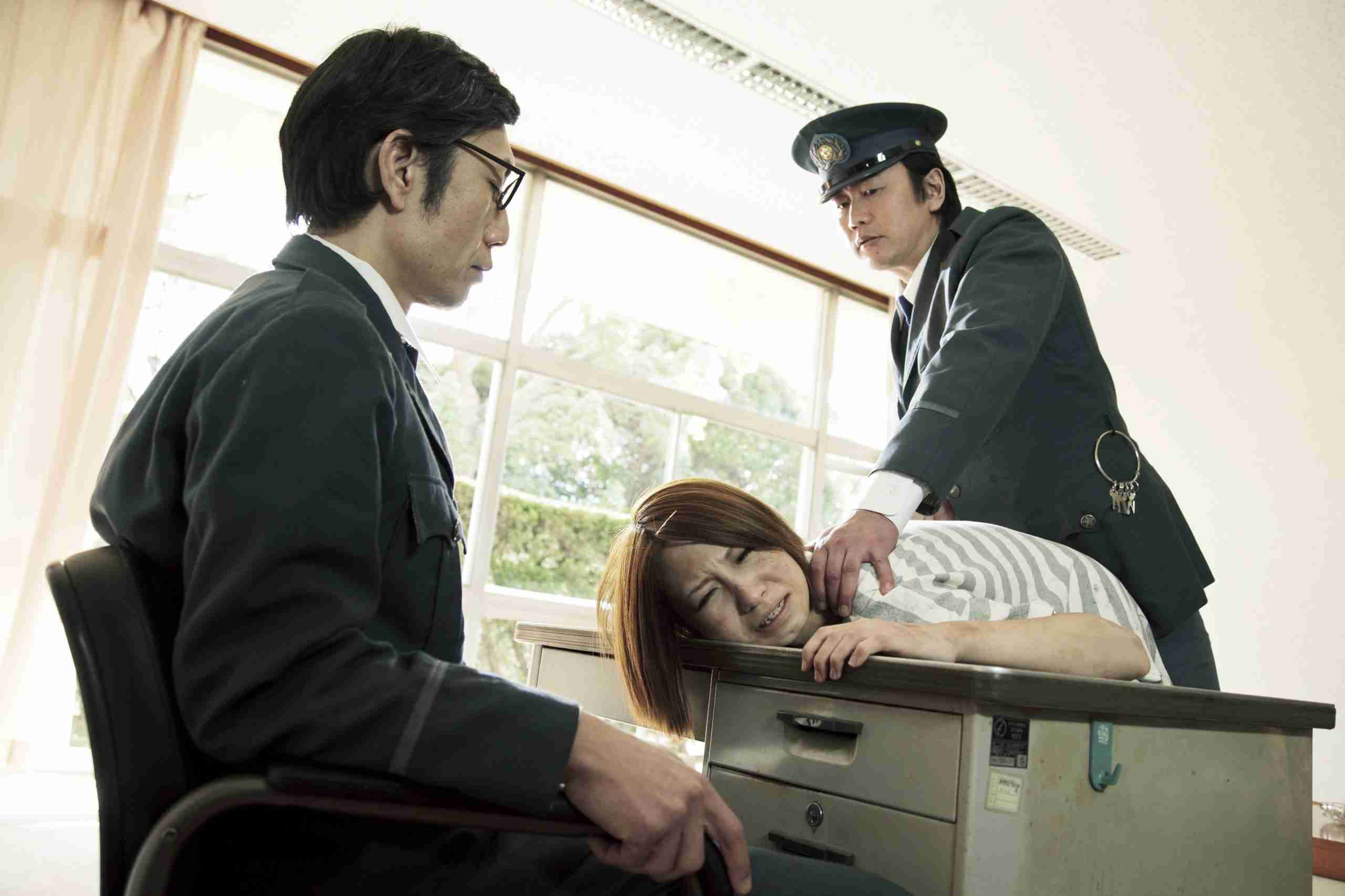 「役者が大事にされてない」有名映画監督　奈緒主演作の性的描写で“インティマシー・コーディネーター拒否”発言に広がる衝撃