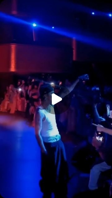 JBS | Justin Bieber se apresentando em uma das festas de casamento de Anant Ambani e Radhika Merchant em Mumbai, na Índia. (5 de julho) | Instagram