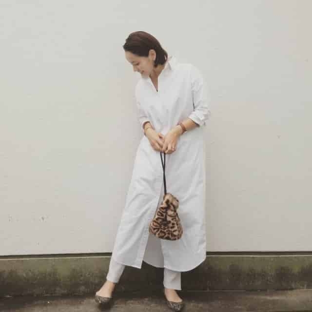 40～50代の“ありがちなシャツワンピコーデ”が1点アイテムを変えるだけで…印象が“今どき”にガラッと変わる垢抜け術が130万再生