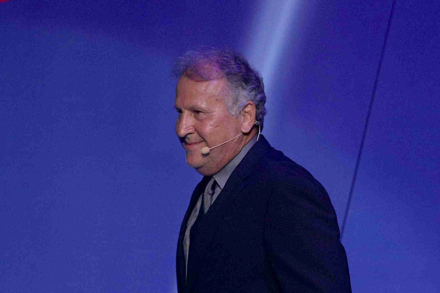 ジーコ氏、五輪開催中のパリで盗難に遭う…被害総額は約8400万円か | サッカーキング