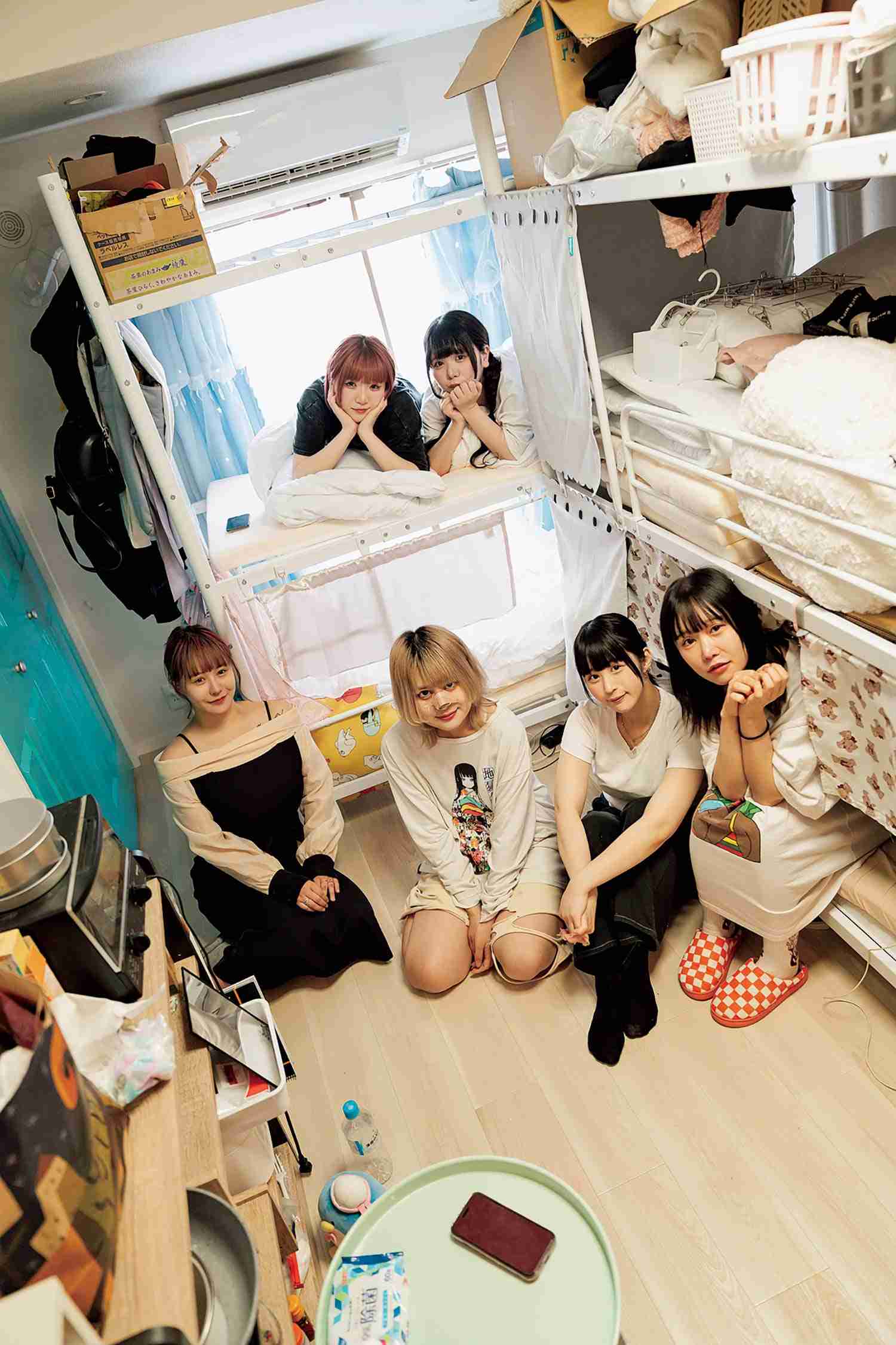         “整形総額5000万円超”のアイドルグループ「費用は全額タダ」16歳のメンバーも親の承諾を得て整形  |  日刊SPA!    