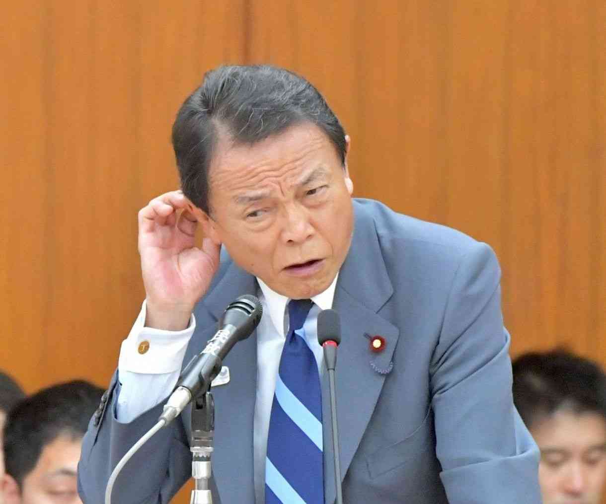 麻生太郎氏、クーデター首謀者から勲章　ミャンマー国軍の後ろ盾のロシア、中国要人と同列に：東京新聞 TOKYO Web