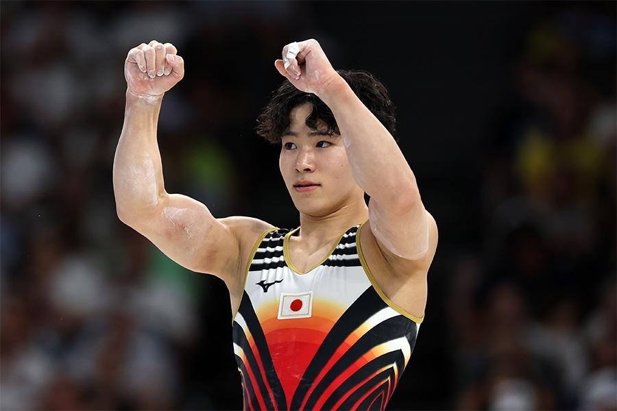 団体・個人総合二冠の岡慎之助が鉄棒でも金メダル！初の五輪で金3つ、銅1つ、4つのメダルを獲得！【パリ五輪 体操】