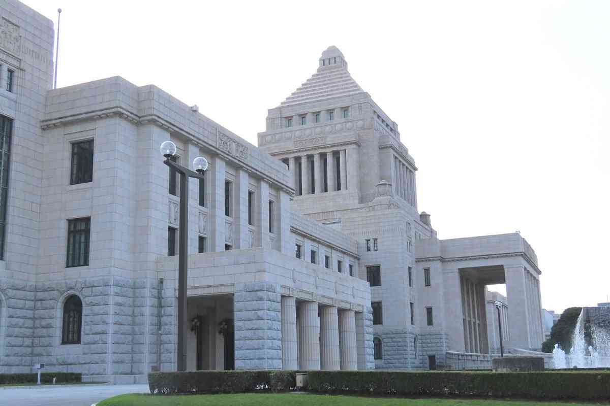 自民党総裁選は旧統一教会問題も焦点に　期待の〝コバホーク〟小林鷹之氏に逆風も | 東スポWEB