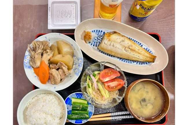 「おかあさま、恐るべし」お盆に帰省した母の手料理が“まるで料亭”「これで450円はスゴイ」称賛