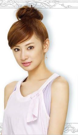 芸能人のお団子ヘアが見たい！