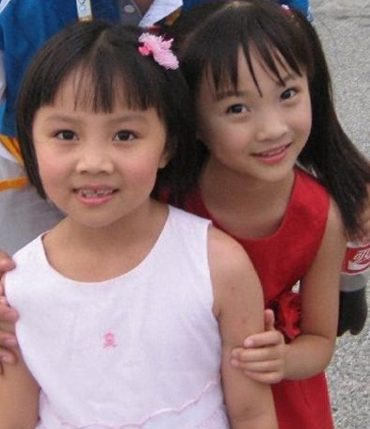 北京五輪開会式「口パク少女」の転落人生「仕事を選ばず消耗」「名門音大に次々不合格」　一方、“影武者”はアメリカで成功していた