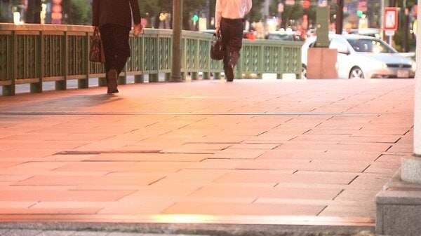 読売新聞東京本社カメラマンの男（30代）を現行犯逮捕「自分は働いているのに遊んでいる奴がむかつく」因縁つけ暴行か｜FNNプライムオンライン