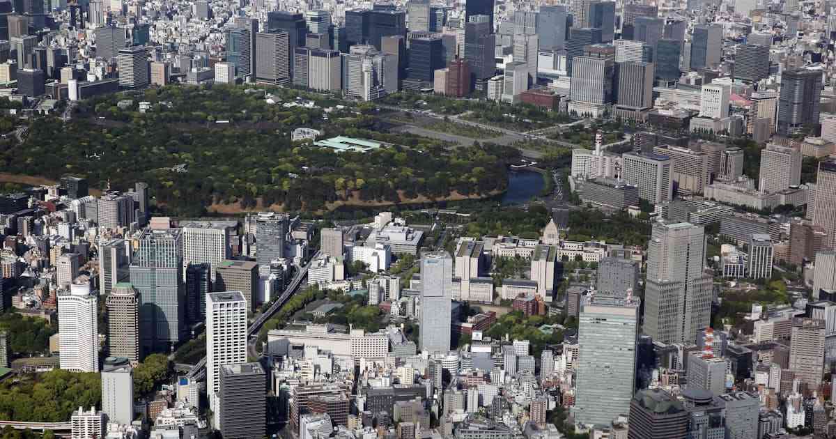 企業の外国人幹部、30年に2倍の20万人　政府が新目標 - 日本経済新聞