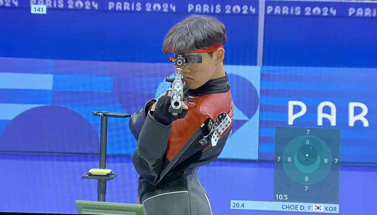 イヤーマフなど射撃用の標準装備一切なし…トルコ代表『無課金おじさん』の衝撃スタイルにネット大反響「初期装備」「隠居した元凄腕エージェント」