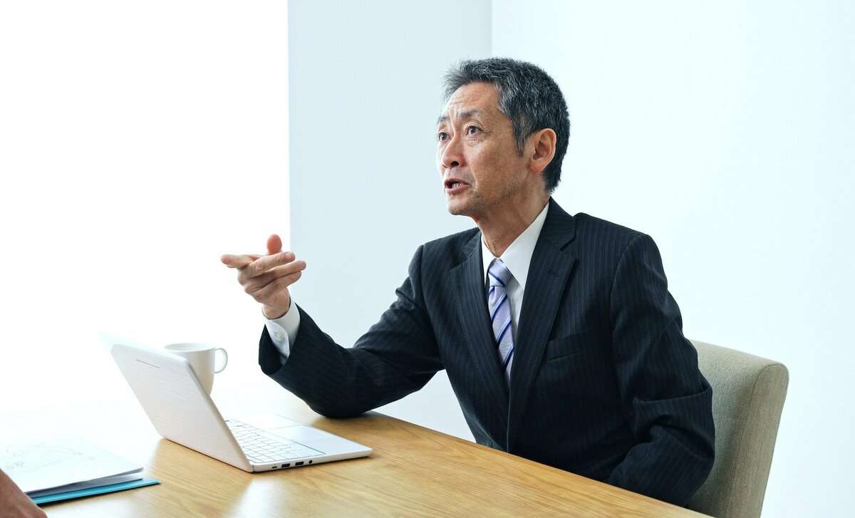 仕事の場で「方言」を使うのはアリかナシか　「ひじょうに嫌な気分」「場を和ます、不思議な効果がある」と賛否両論の声 | AERA dot. (アエラドット) 