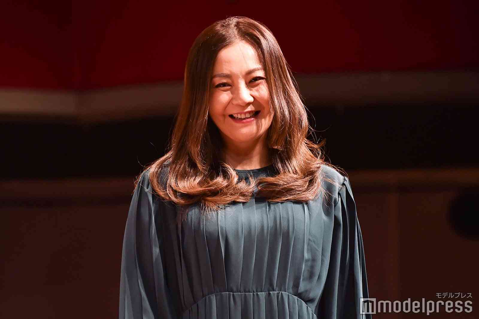 華原朋美、息子との密着2ショット公開 渋谷センター街での姿に「可愛い」「素敵な親子」と反響
