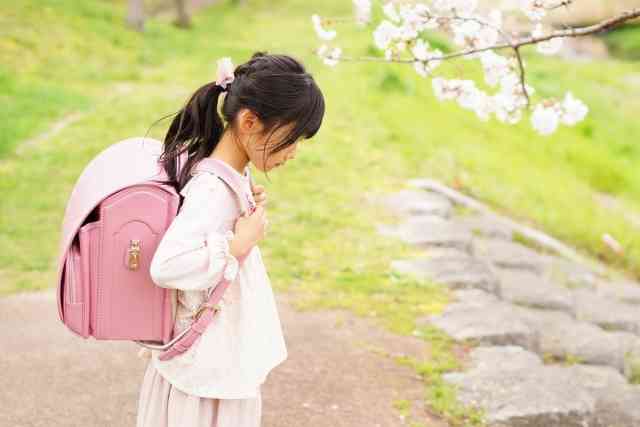 未熟児で早生まれ…「どうしてこの子はバカなんだろう」小学生のころ母親に言われた言葉が忘れられない女性