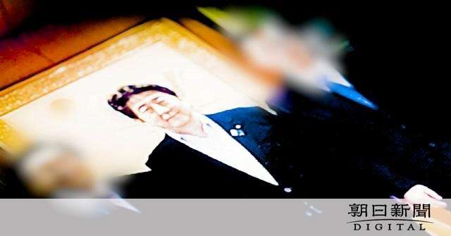 安倍晋三氏と旧統一教会会長、自民党本部で選挙支援確認か…写真入手　官房副長官「コメント控える」