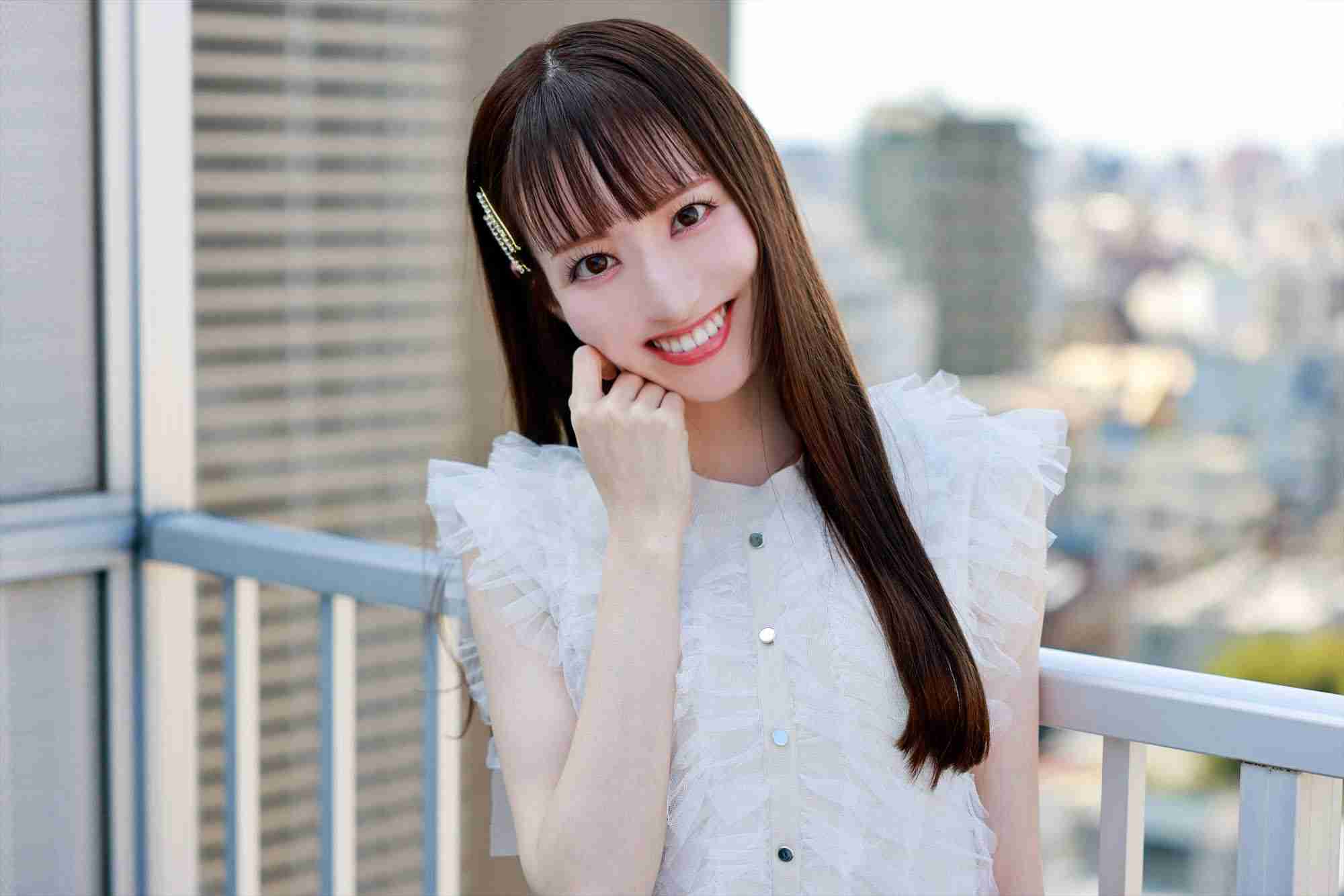         「人気アイドルグループ」の元メンバーがセクシー女優に。アイドル時代と同じ“本名”で活動するワケ  |  日刊SPA!    