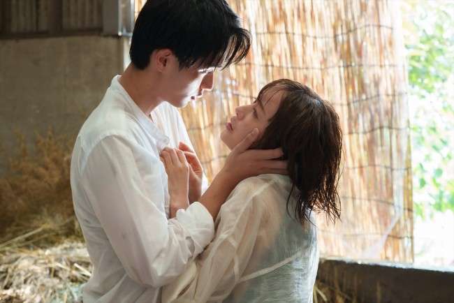 『夫の家庭を壊すまで』“みのり”松本まりか＆“渉”野村康太、45秒の濃厚キスに騒然「深いし長いし」（クランクイン！） - Yahoo!ニュース