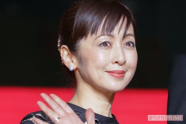「なぜ干されない」不倫を繰り返す斉藤由貴に不公平の声、芸能界からなぜ消えない（週刊女性PRIME） - Yahoo!ニュース