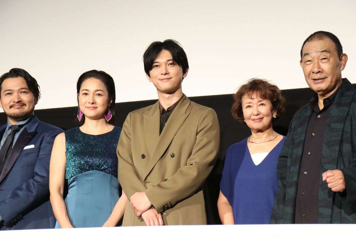 吉沢亮、親子役俳優が３歳差で驚き「実はさっき知って…」実母に感謝も - スポーツ報知