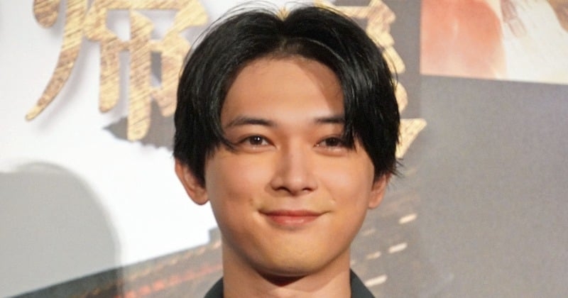 吉沢亮、山崎賢人の乗馬技術に驚き「役者が乗っているとは思えないスピード」  | ORICON NEWS