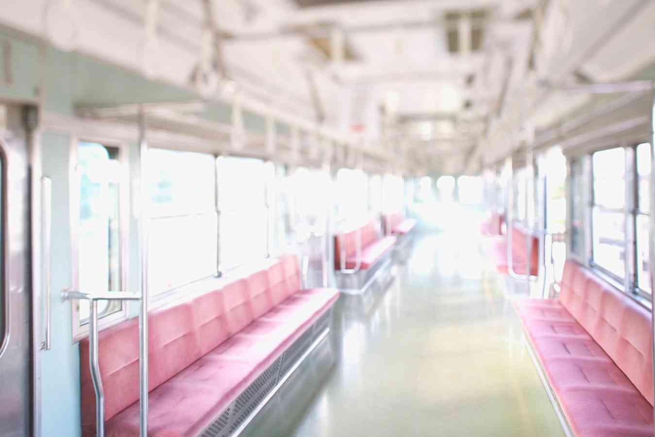 優先席に子どもが座るべきでない？立つべき？世界のマナー事情 [子育て事情] All About