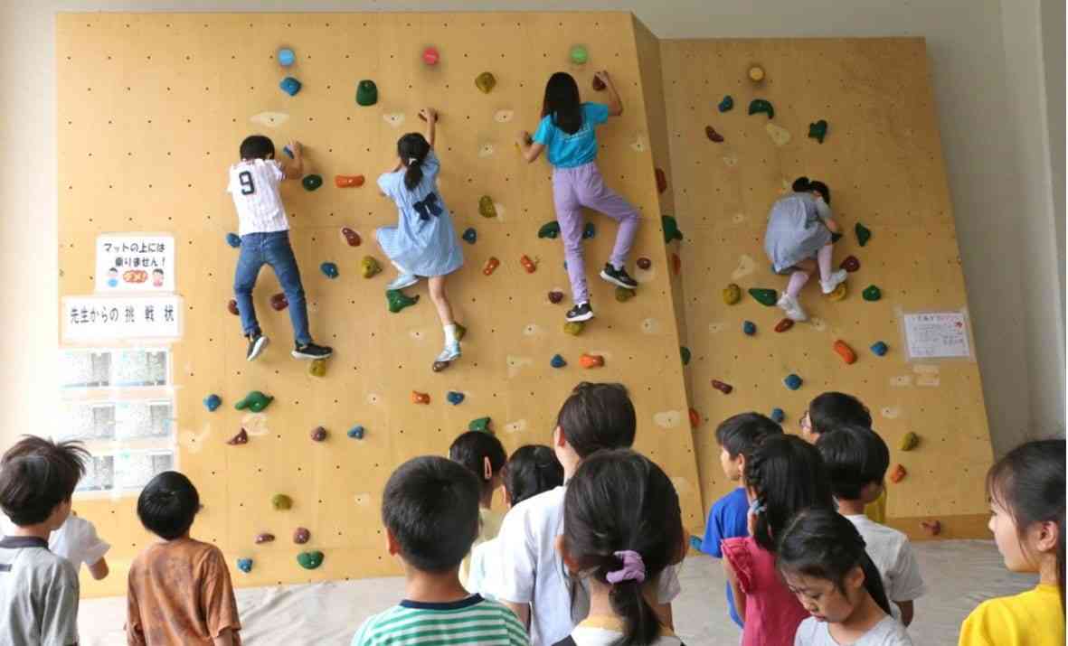 ｢ボルダリング｣は子どもの考える力を磨く　港区の全小学校が導入、｢公立御三家｣白金小にも | AERA dot. (アエラドット) 