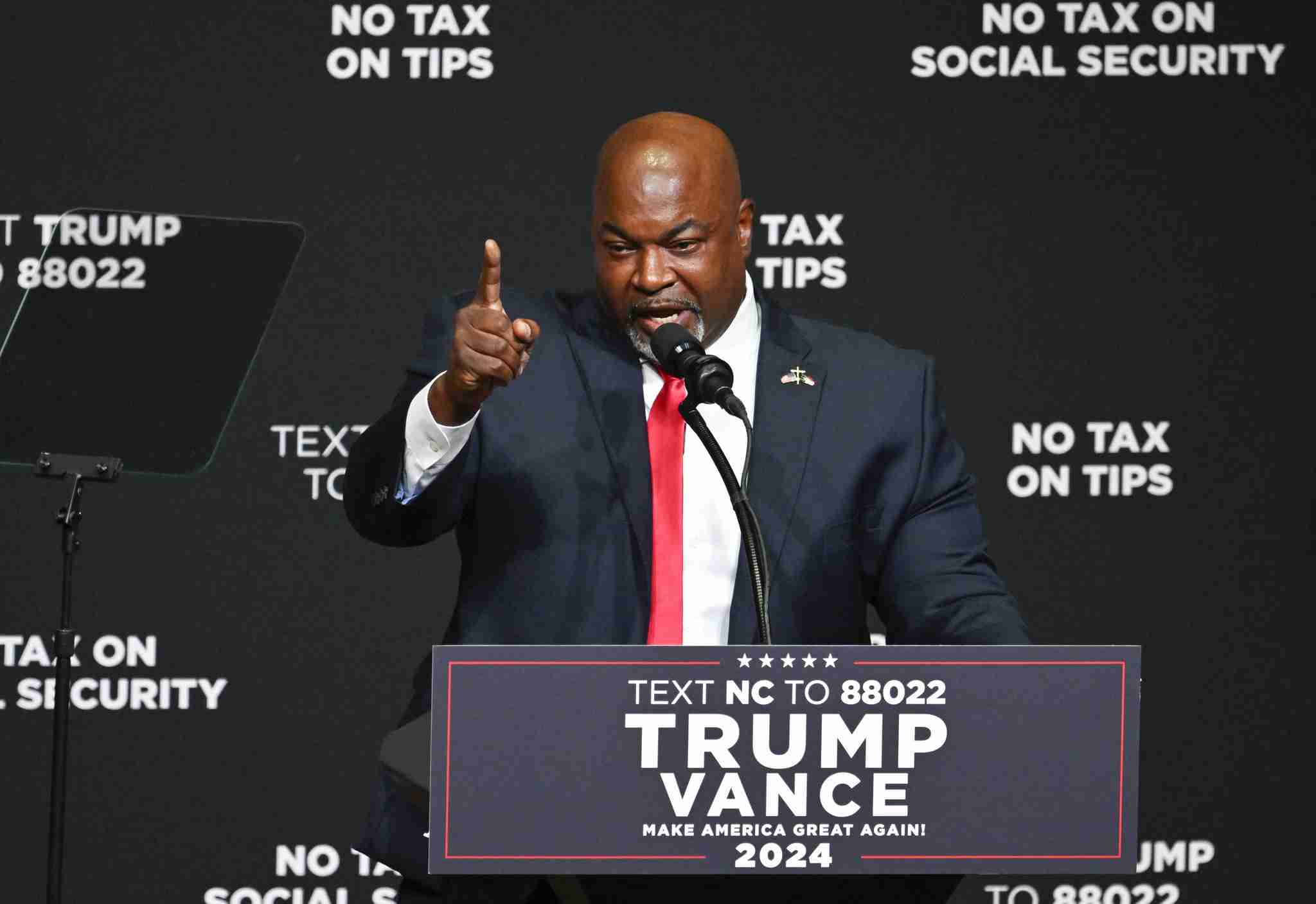 「黒人ナチ」疑惑 米激戦州知事選の共和党候補、撤退要求を拒否（ＡＦＰ＝時事） - Yahoo!ニュース