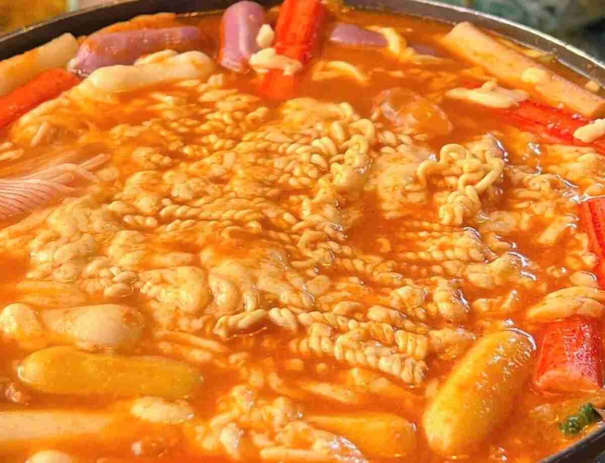 韓国の「プデチゲ」は米軍の残り物？