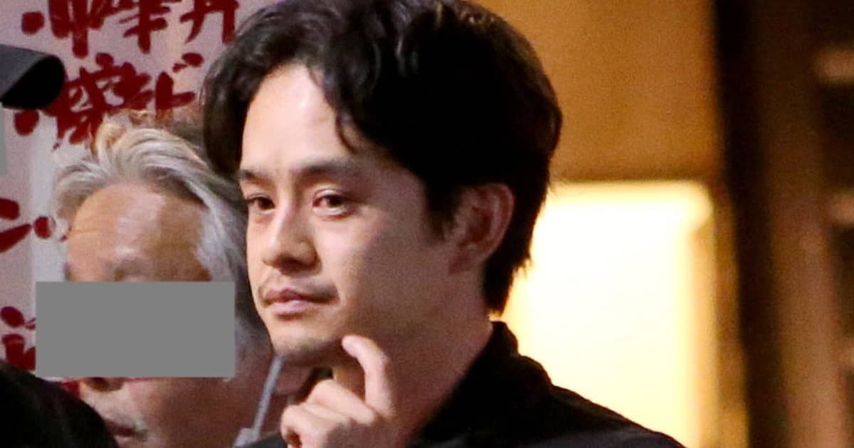 「会った瞬間に一目惚れして…」熱愛発覚！池松壮亮が河合優実に仕掛けた”猛アプローチ”の中身 | FRIDAYデジタル