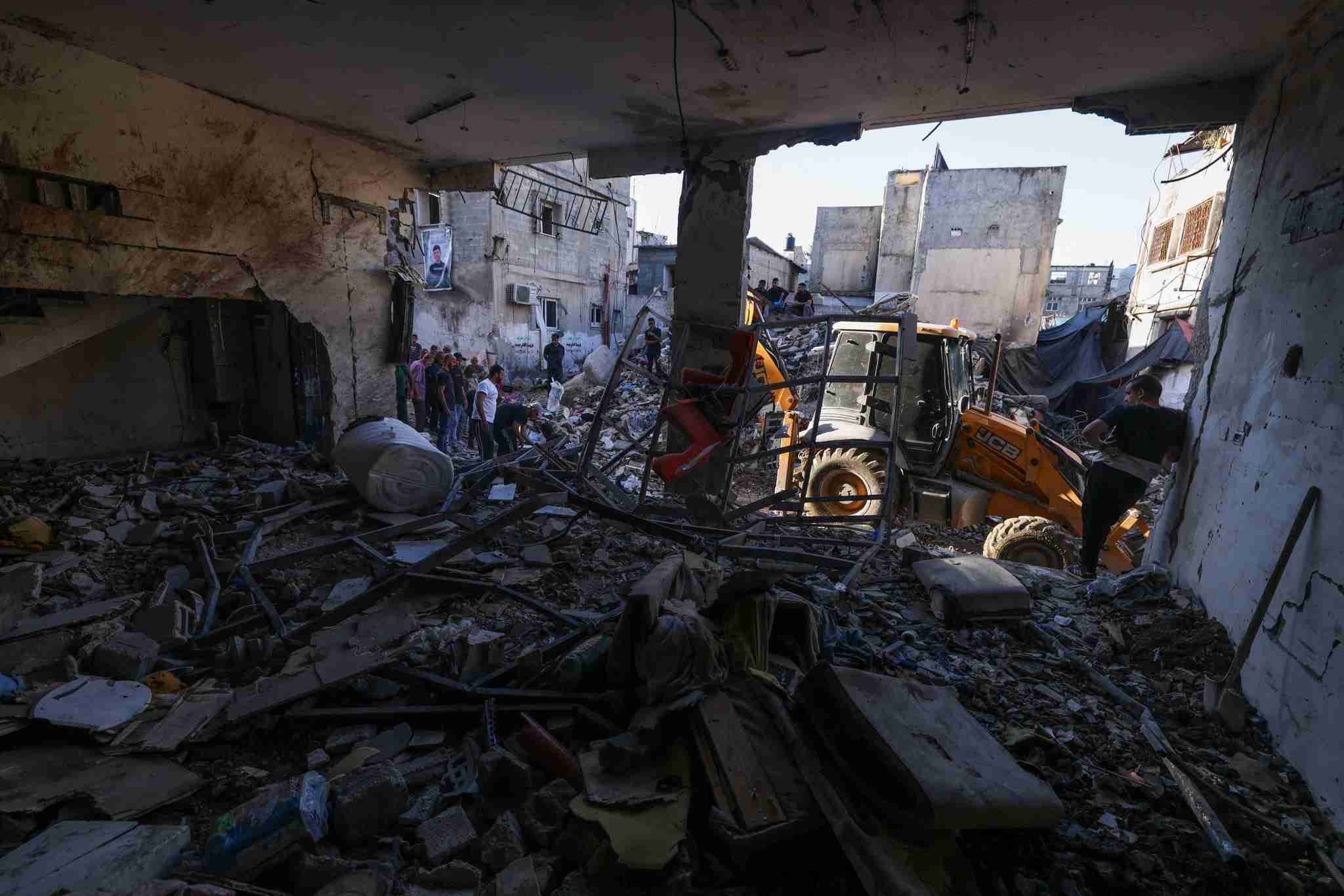 イスラエル軍が西岸の難民キャンプ空爆、18人死亡 パレスチナ保健省（ＡＦＰ＝時事） - Yahoo!ニュース