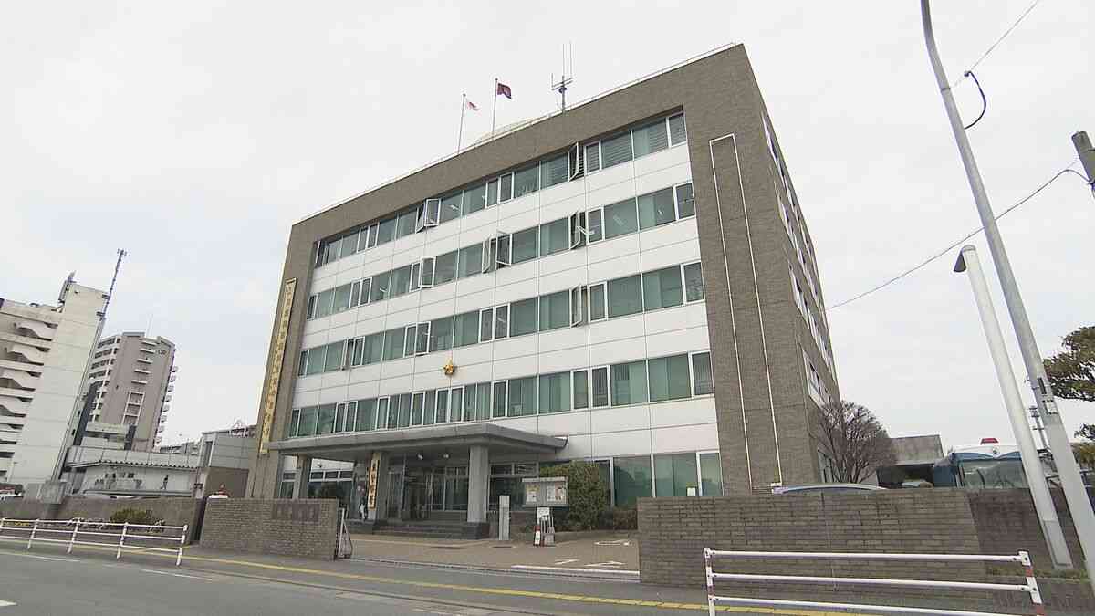 ２２歳妻「夫が仕事に行かない」通報→２時間後に２５歳夫「妻が包丁」通報　包丁見せ「刺すよ」夫を脅迫した疑いで妻を逮捕 | 福岡のニュース｜RKB NEWS｜RKB毎日放送 (1ページ)