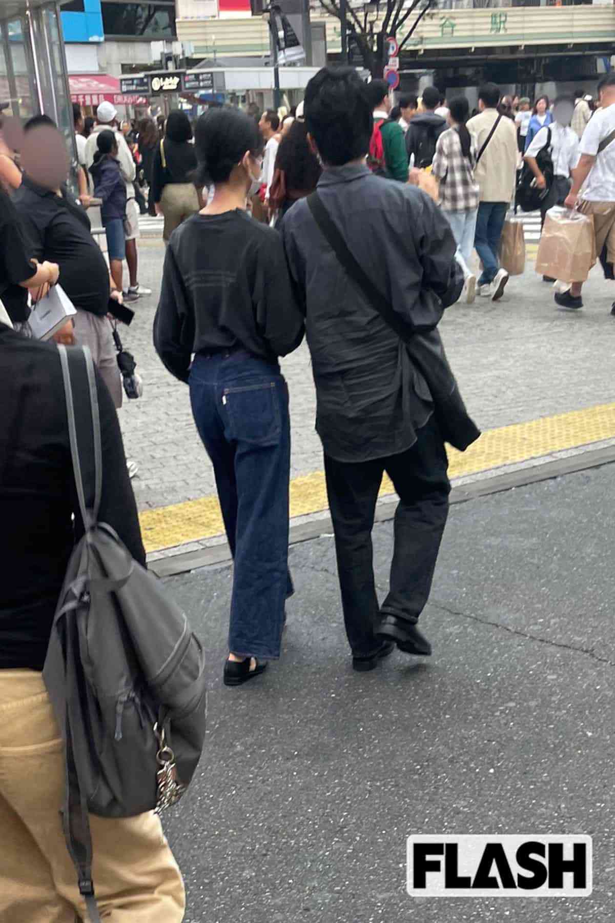 河合優実 池松壮亮と“オーラゼロ”の休日渋谷デート 帰宅後にタクシーで駆けつける通い愛も…“隠れ交際”の裏事情とは