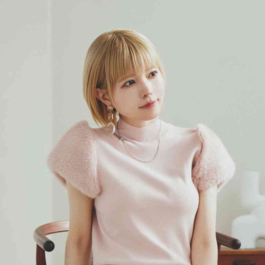 益若つばさ「ドンキカラコンオブザイヤー」2連覇「友達に『ドンキの妖精』って呼ばれています」