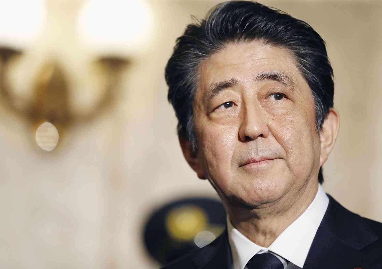 安倍首相が代表の選挙区支部　「桜を見る会」に旅費支出の疑い