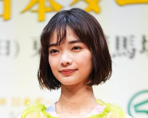 見上愛、友人河合優実との出会いは“ナンパ”「とにかく目を引く人が歩いてたの」 - 芸能 : 日刊スポーツ
