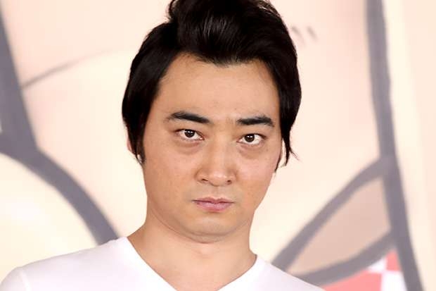 ジャンポケ・斉藤慎二のファンへの横柄な態度…出待ちしているファンに電話番号の交換か劇場出禁かの選択を迫る