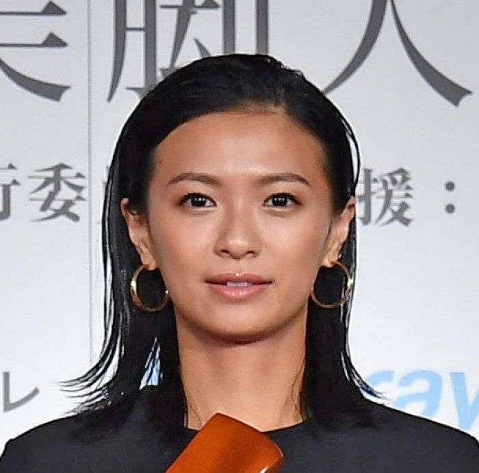 榮倉奈々、バレー・石川祐希との「お似合いすぎる」ツーショットに夫・賀来賢人を心配する声「ヤキモチ妬いちゃうぞ」：中日スポーツ・東京中日スポーツ 