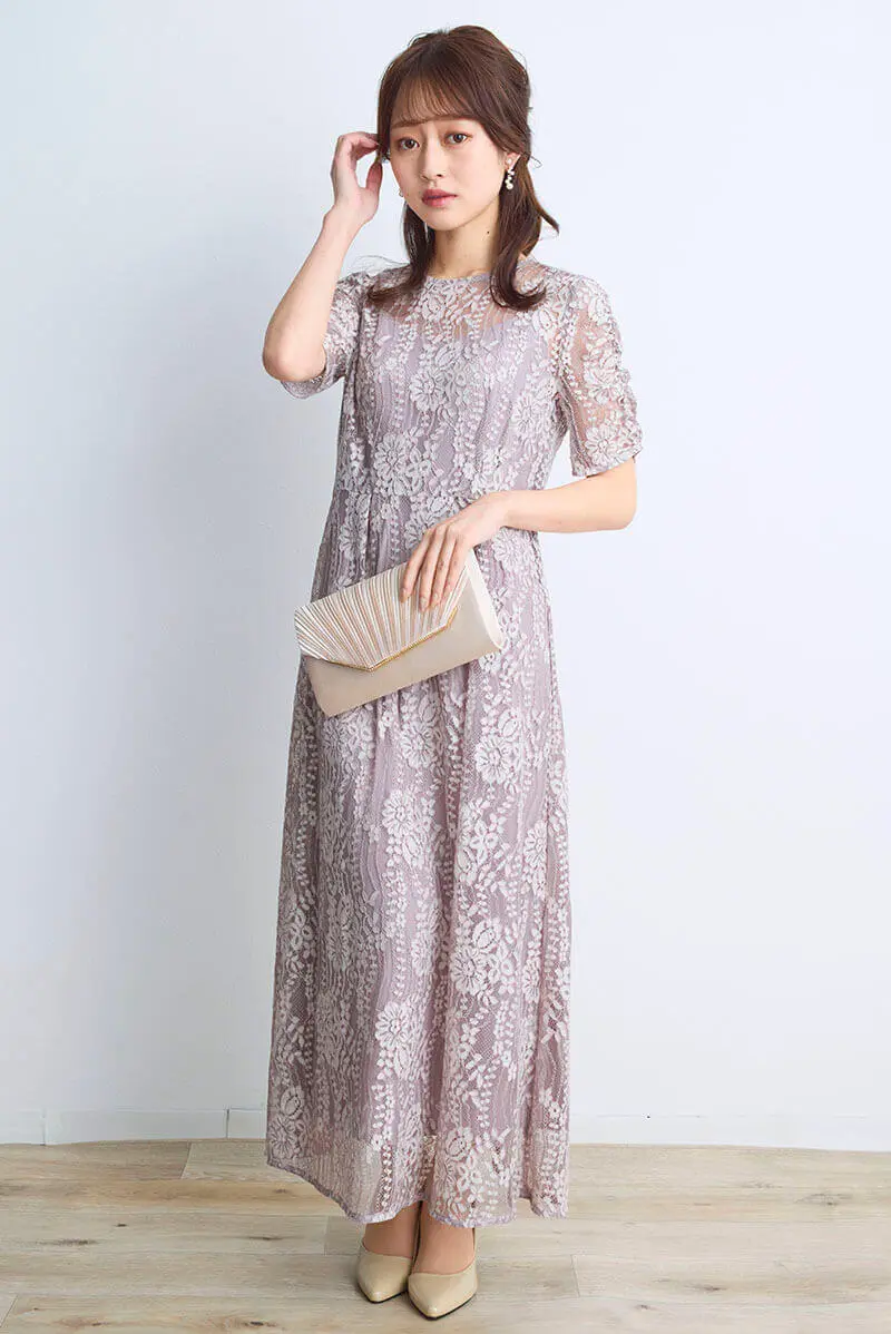 結婚式参列のドレスカラー