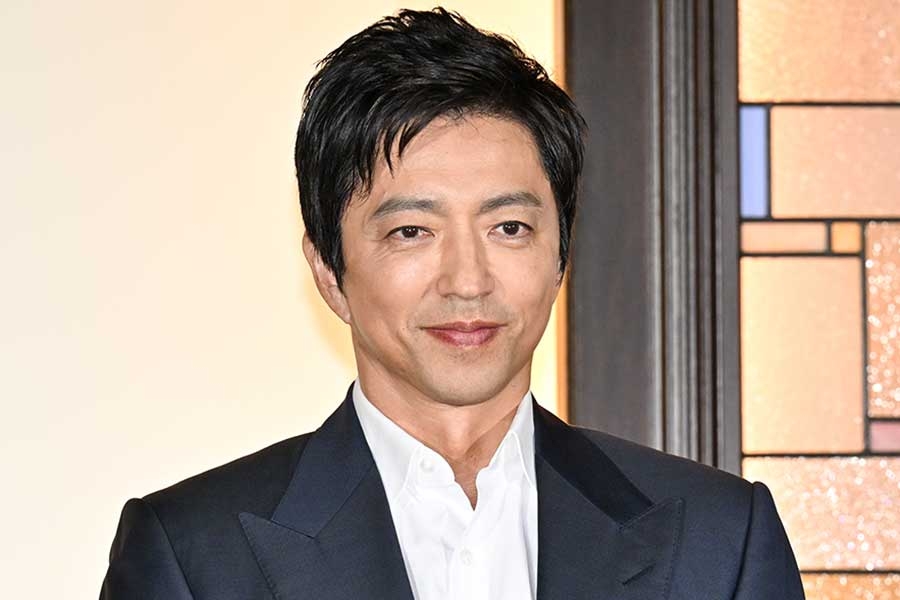 京都の人気名所に大沢たかお「来てたんですか？」　独特デザインのニット姿に「罪よ…」と反響 | ENCOUNT