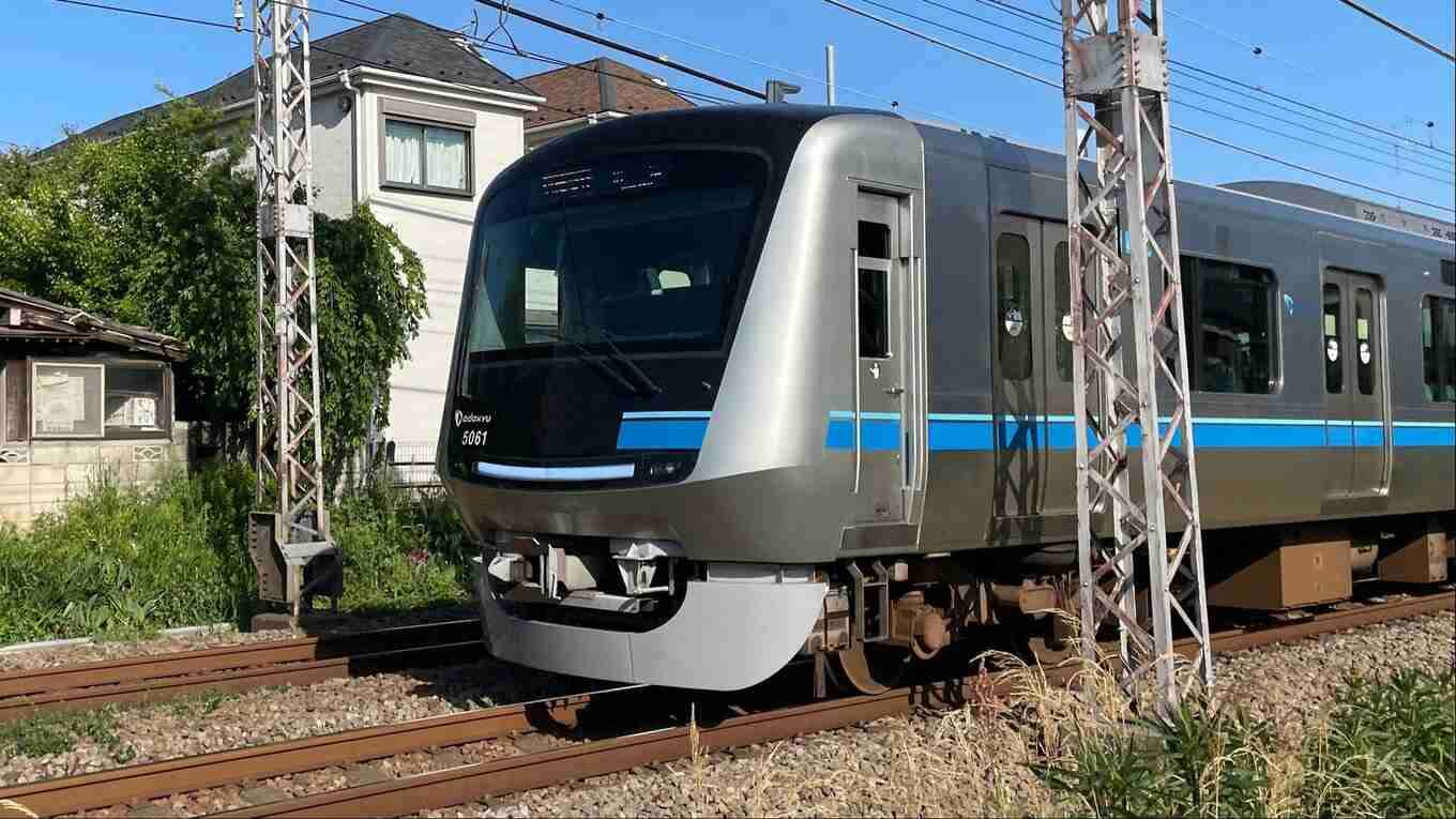 東京消防庁の31歳消防士が走行中の電車内で下半身露出か「はみ出してしまった」