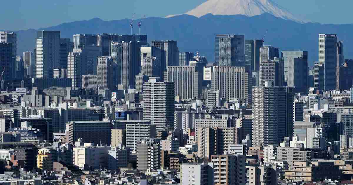 国の23年度税収、還付増でも2.5兆円上振れ　最高72兆円 - 日本経済新聞