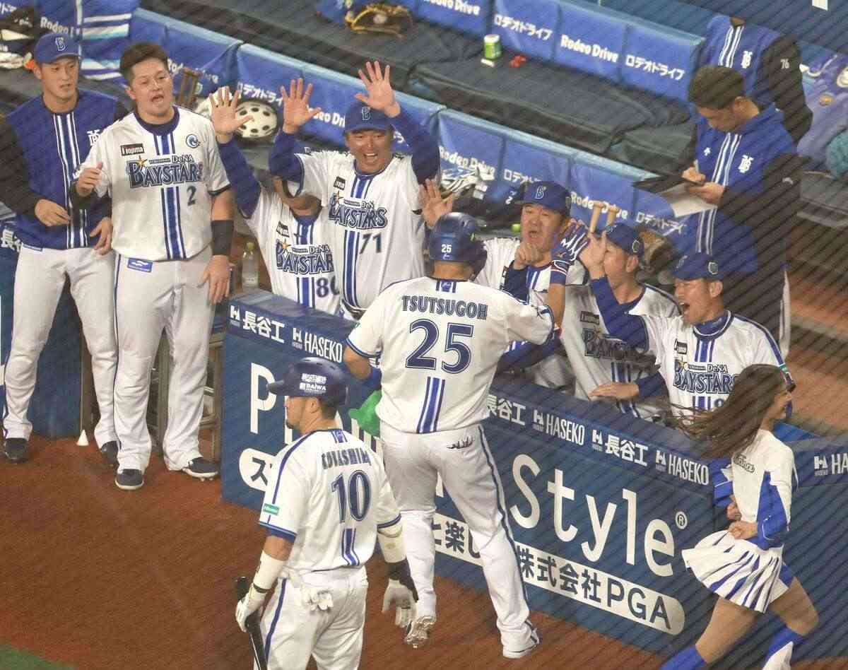 DeNAを下克上日本一へ導いた　筒香嘉智の〝変心〟ぶり　渡米前は近づきがたい存在も…チームに溶け込み後輩気遣いサポート（夕刊フジ） - Yahoo!ニュース