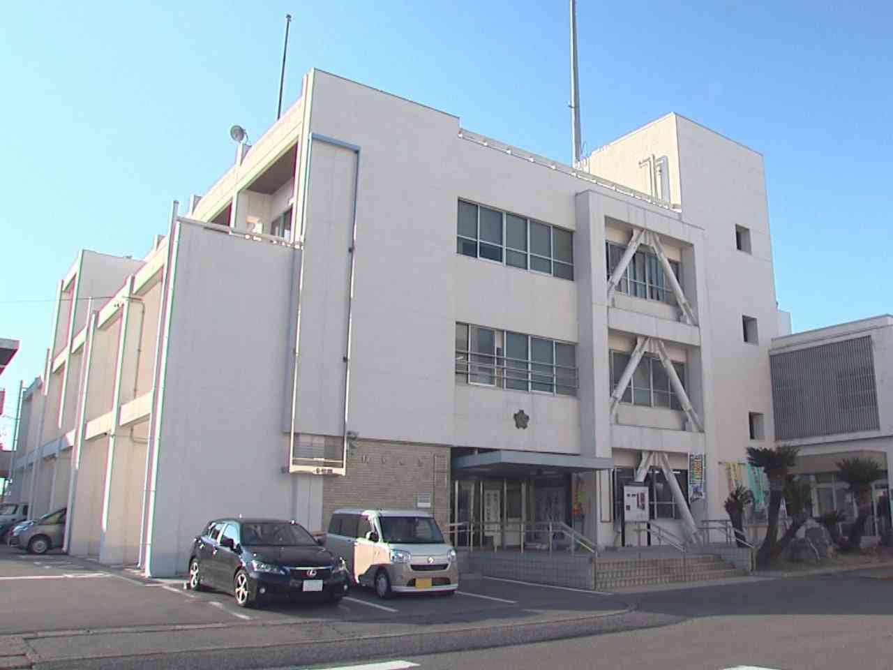 金属バットで車を次々に殴打か　器物損壊容疑で４２歳の男を現行犯逮捕　岐阜県安八町の町道　大垣署　｜ニュース｜ぎふチャン｜岐阜放送公式サイト