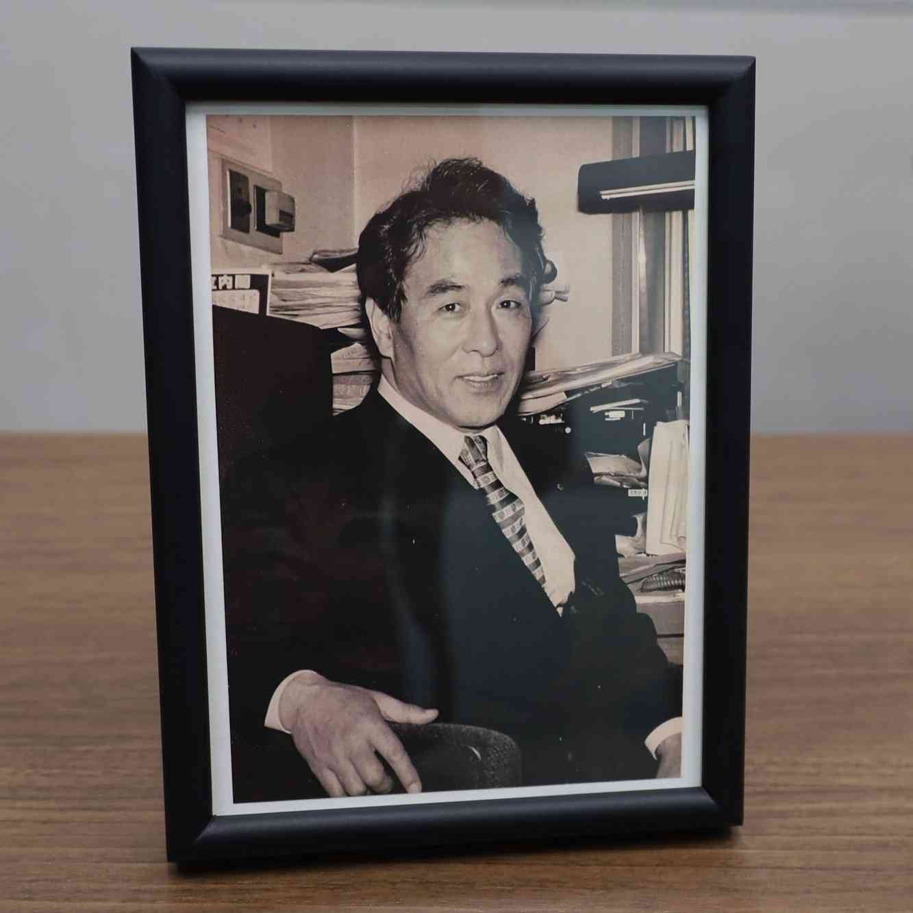 「国会で重大なことを暴く」と宣言した日に殺害された政治家・石井紘基…「動機の解明は困難」という不可解な判決文と見つからない資料の謎（集英社オンライン） - Yahoo!ニュース