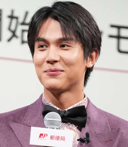 中川大志、年賀状アンバサダー就任で「郵便局に自分がいっぱい」CMでは弾き語りにも挑戦 - 芸能 : 日刊スポーツ
