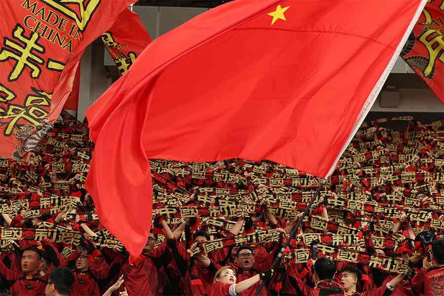 中国戦のピッチに異変…「これあり？」　日本が仕掛けられた“アウェーの洗礼”「やること凄い」（FOOTBALL ZONE） - Yahoo!ニュース