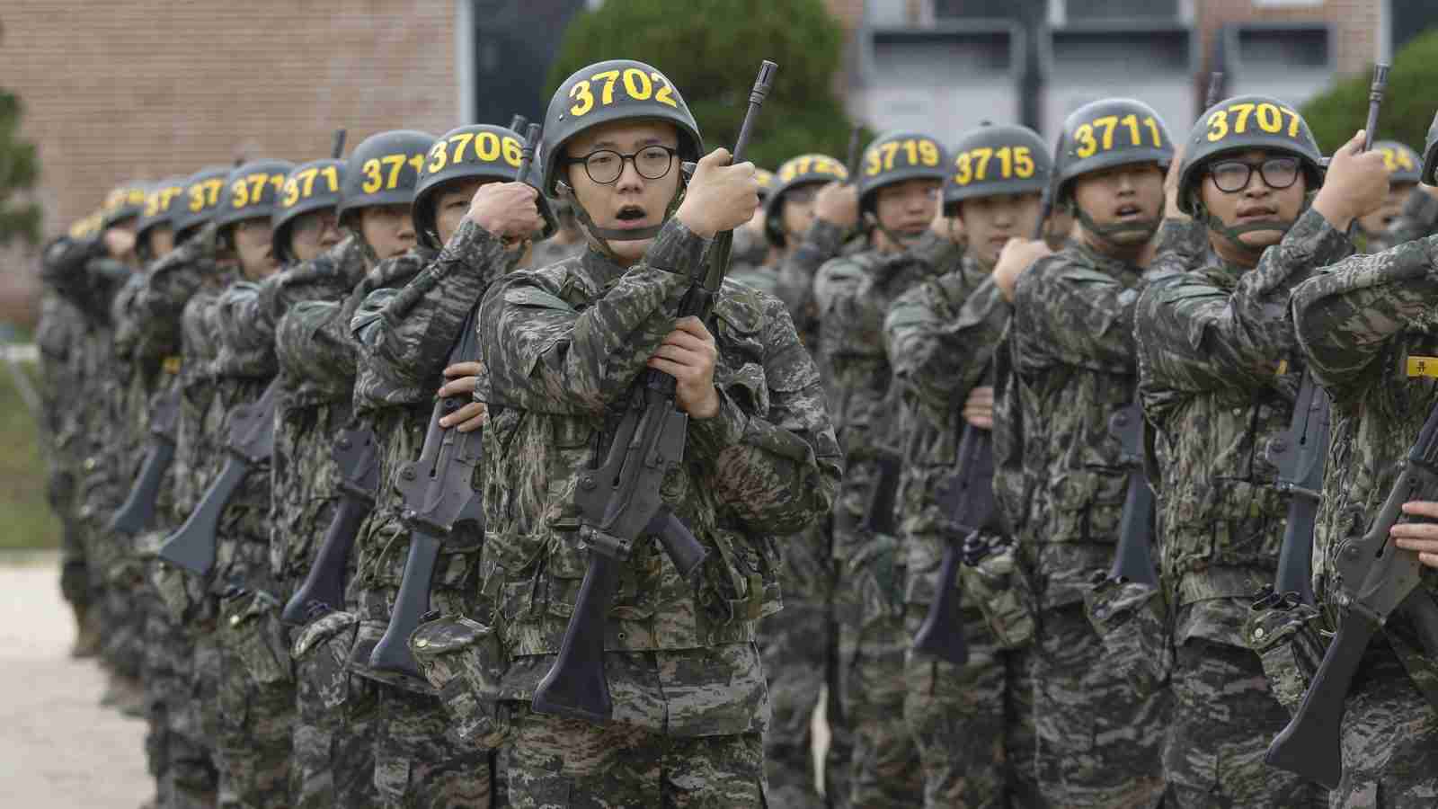 韓国では「良心的兵役拒否」でも刑務所へ─「塀の中で3年」は人権侵害ではないのか | クーリエ・ジャポン