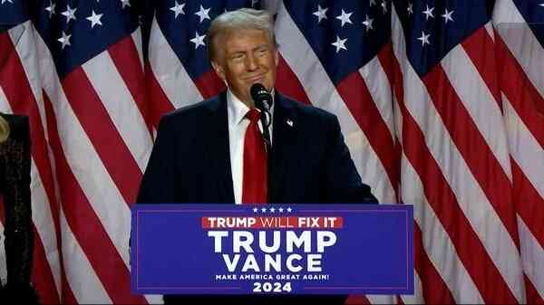 トランプ大統領が勝利宣言「歴史的な勝利だ」支持者の前に姿現す「アメリカの黄金時代を築く」