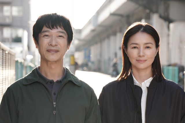 堺雅人、8年ぶり映画主演！井川遥と35年越しのラブストーリー『平場の月』2025年秋公開