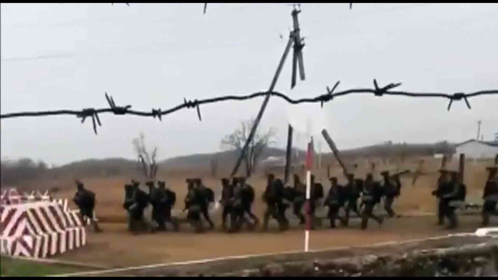 北朝鮮兵が誤って味方のロシア軍兵士を攻撃し8人死亡か　言葉の壁が原因との指摘（FNNプライムオンライン（フジテレビ系）） - Yahoo!ニュース