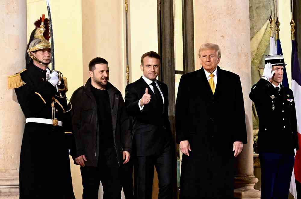 パリ訪問のトランプ氏がゼレンスキー氏と会談、和平交渉など協議か…マクロン氏交え３者で : 読売新聞